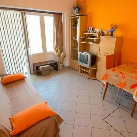 Apartment Meri - 1 Lopar