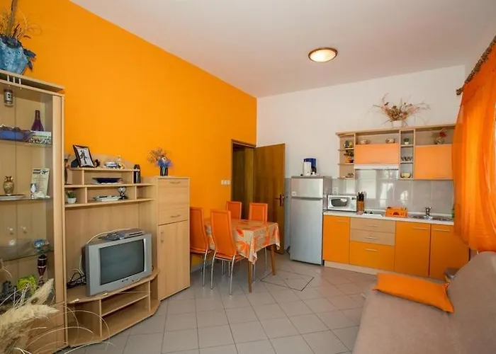 Meri - 1 Apartment Lopar